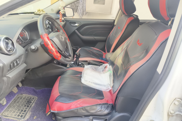 东南DX3 2016款 1.5L 手动豪华型中控内饰19