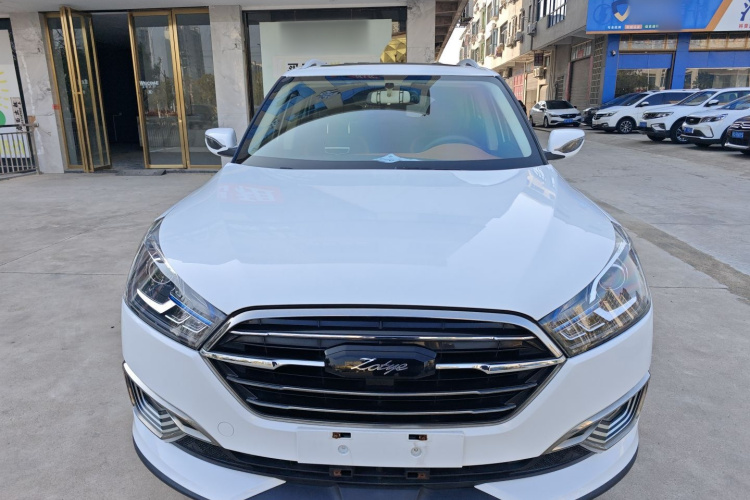 众泰T300 2017款 1.5T CVT尊享型车身外观2