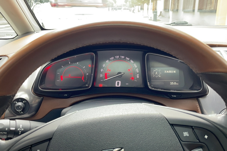DS 5 2015款 1.8T 尊享版THP200局部细节14