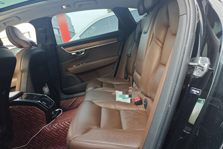 沃尔沃S90 2019款 T5 智远版中控内饰7004