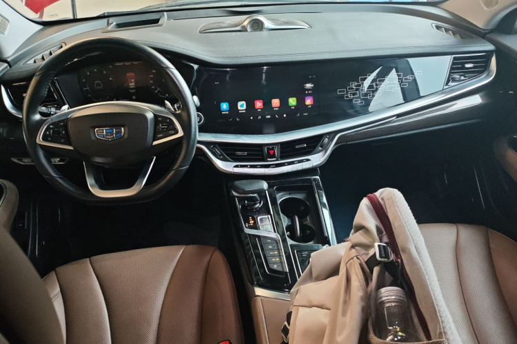 吉利汽车 博瑞 2018款 1.5T MHEV 耀尊版中控内饰12