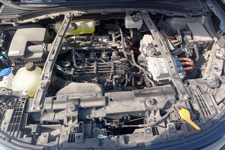 鸿蒙智行 问界M7 2024款 1.5T 后驱Plus版 6座机舱底盘24