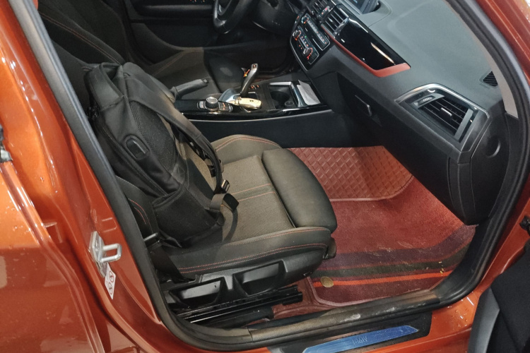 宝马1系(进口) 2018款 118i 运动设计套装局部细节41