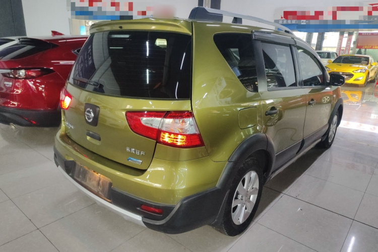 日产 骊威 2013款 劲锐 1.6XL CVT舒适版车身外观7