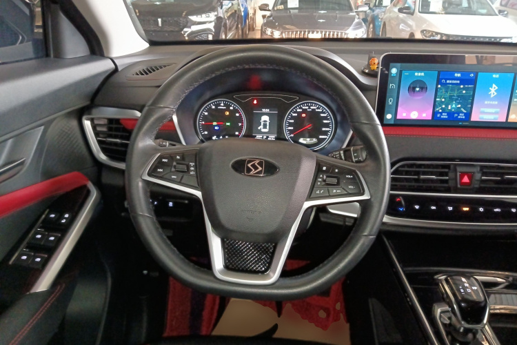 思皓X8 2022款 大圣版 300T DCT行者型 7座局部细节13