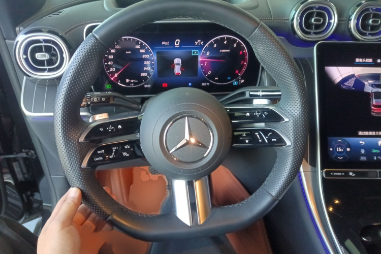 奔驰GLC 2024款  改款 GLC 260 L 4MATIC 豪华型 5座局部细节13