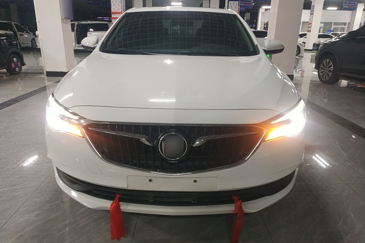 别克 英朗 2018款 18T 自动精英型车身外观2