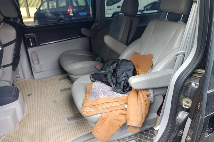 江汽集团 瑞风M5 2021款 2.0T 柴油手动版 国VI中控内饰7004