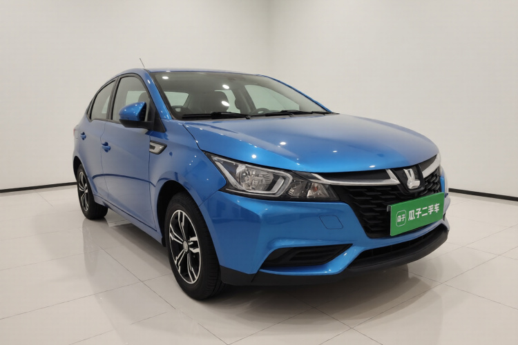 纳智捷 锐3 2016款 1.6L 手动智享型车身外观3