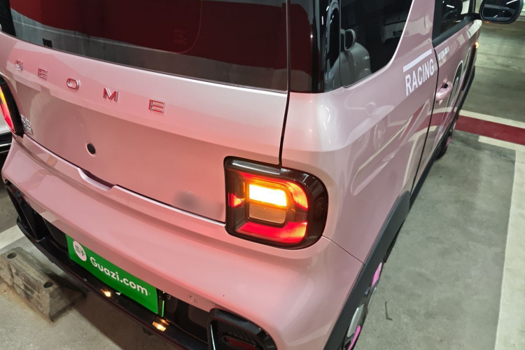 吉利银河 2025款 210km 熊猫卡丁车身外观9