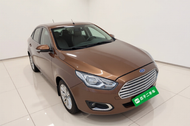 福特 福睿斯 2015款 1.5L 自动时尚型车身外观3