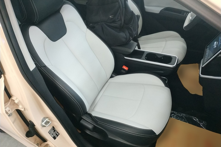 哪吒汽车 哪吒AYA 2023款 401 Lite局部细节41