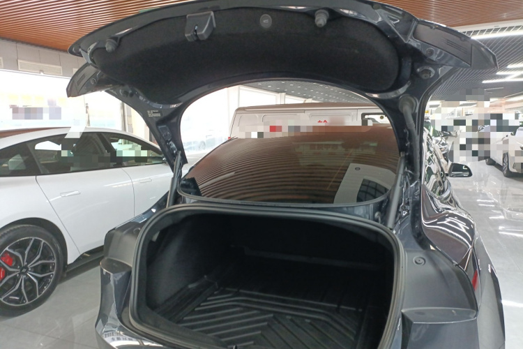 特斯拉 Model 3 2023款 后轮驱动版机舱底盘23