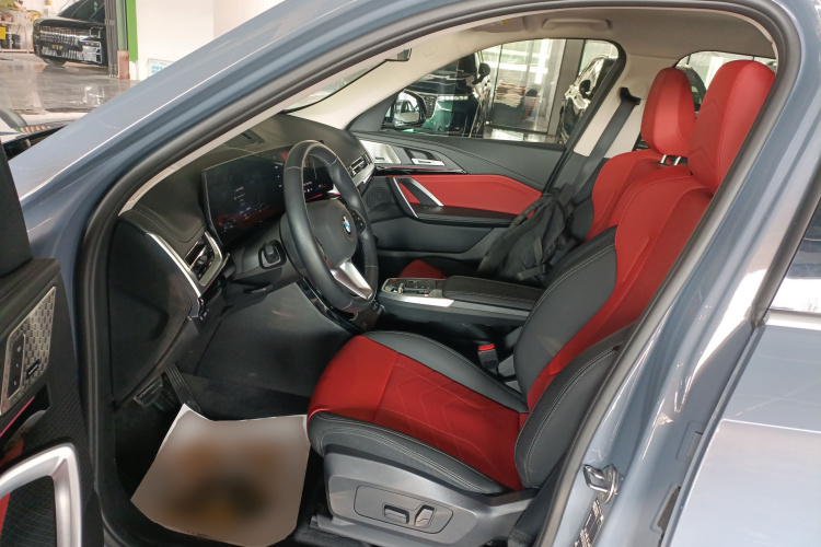 宝马X1 2023款 sDrive25Li X设计套装中控内饰7003