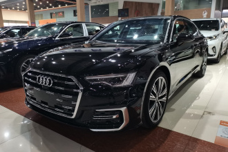奥迪A6L 2025款 改款 45 TFSI 臻选动感型
