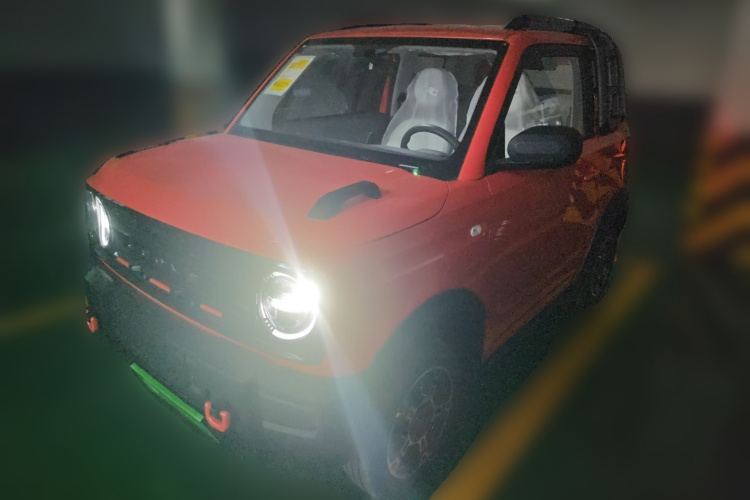 吉利银河 2025款 210km 熊猫骑士车身外观1