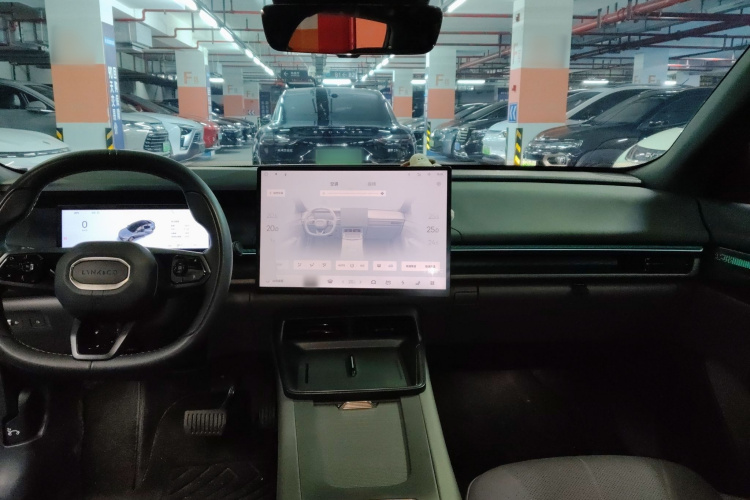 领克07 2024款 EM-P 126长续航 Ultra中控内饰7002