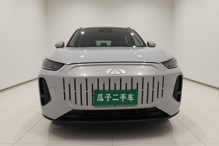 奇瑞 风云T9 2025款 120 长续航版尊荣型 7座 磷酸铁锂车身外观2