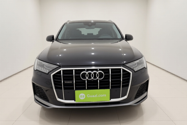 奥迪Q7 2021款 55 TFSI quattro S line运动型车身外观2