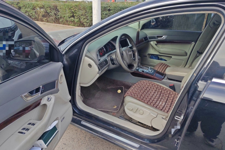 奥迪A6L 2011款 2.8 FSI 舒适型中控内饰20