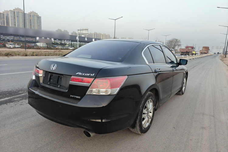 本田 雅阁 2012款 2.0L SE车身外观6005