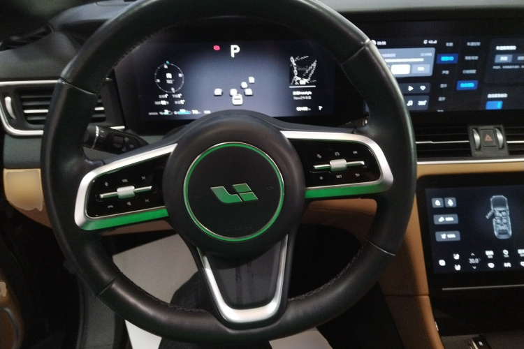 理想汽车 理想ONE 2021款 增程6座版中控内饰13