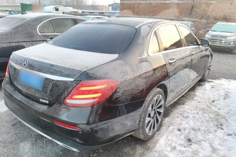 奔驰E级 2016款 E 300 L 运动豪华型车身外观6005