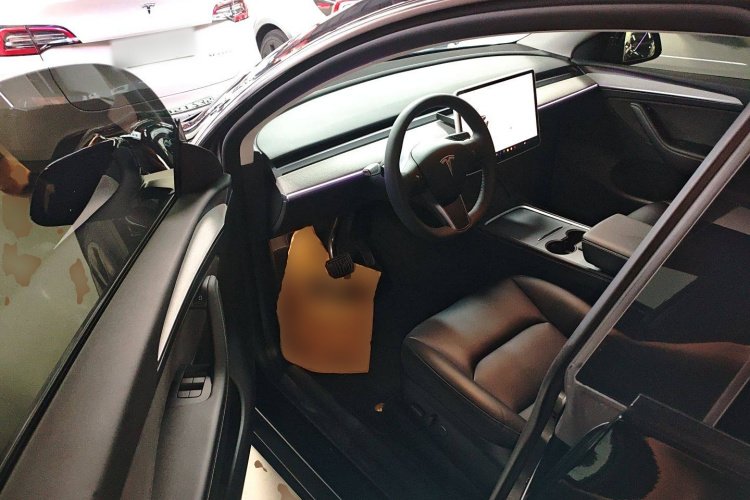 特斯拉 Model Y 2023款 长续航全轮驱动版中控内饰20