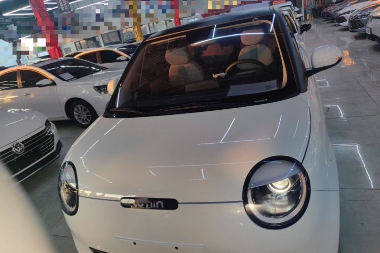 长安启源 长安Lumin 2023款 205km 香沁款车身外观2