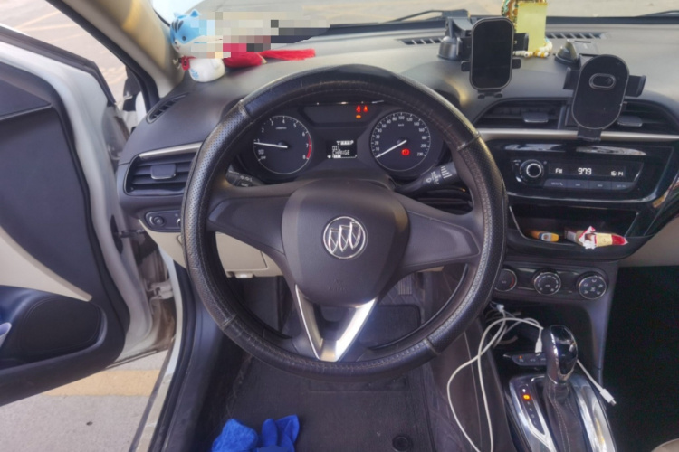 别克 凯越 2020款 15N CVT精英型中控内饰13