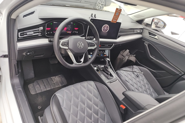 大众 速腾 2023款 200TSI DSG超越版中控内饰12