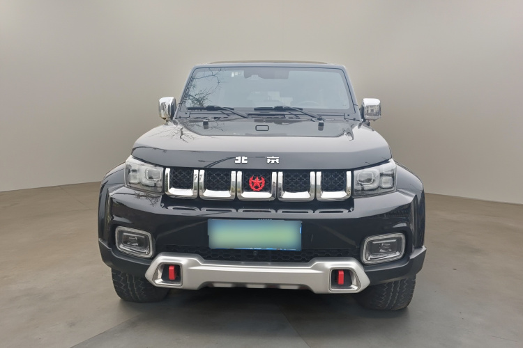 北京越野 北京BJ40 2019款 PLUS 2.3T 自动四驱尊享版 国VI车身外观2