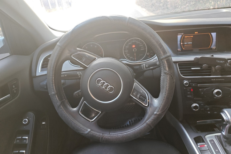 奥迪A4L 2015款 35 TFSI 自动标准型局部细节13
