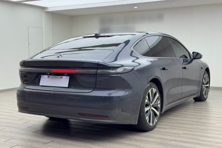 蔚来ET7 2022款 100kWh 首发版车身外观7