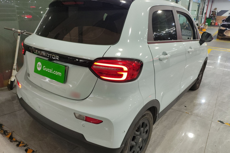 零跑汽车 零跑T03 2023款 403智享版车身外观7