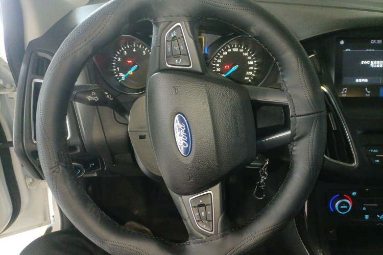 福特 福克斯 2018款 两厢经典 EcoBoost 180 自动精英型局部细节13