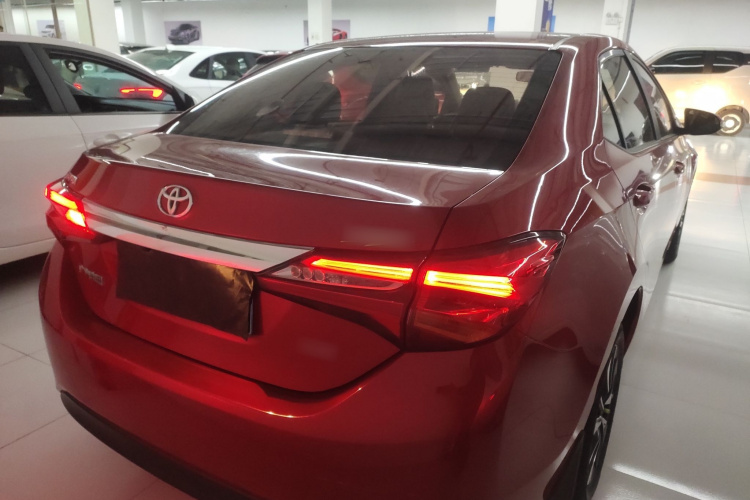 丰田 雷凌 2018款 185T CVT尊贵版 国V车身外观6004