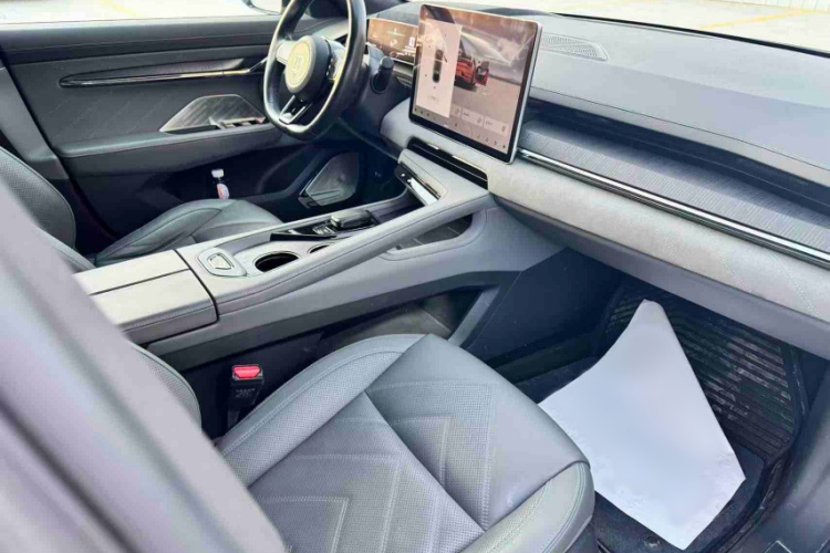 极氪001 2023款 WE版 86kWh中控内饰7001