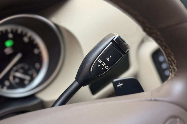 奔驰R级 2017款 R 320 4MATIC 商务型臻藏版局部细节18