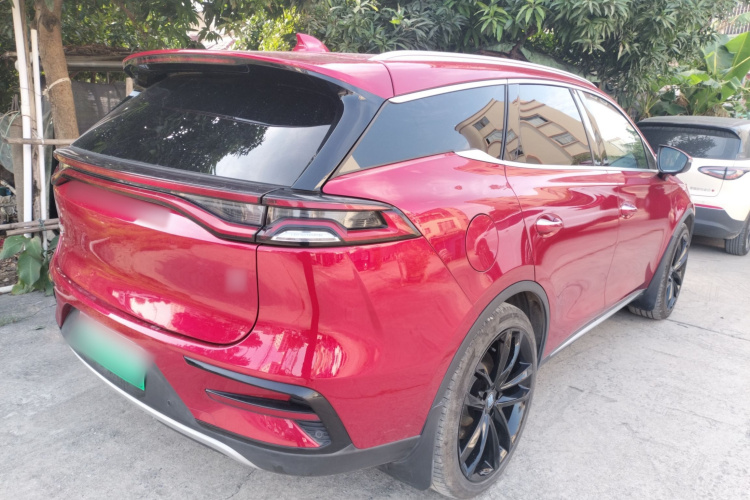 比亚迪 唐新能源 2021款 DM 2.0T 四驱高性能版创世旗舰型车身外观7