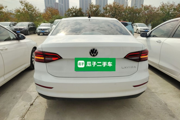 大众 朗逸 2022款 1.5L 自动风尚版车身外观6