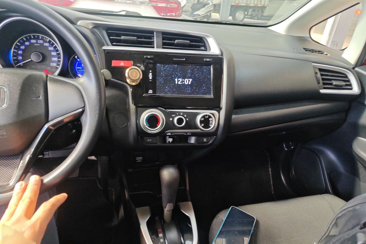 本田 飞度 2016款 1.5L SE CVT时尚型中控内饰7002