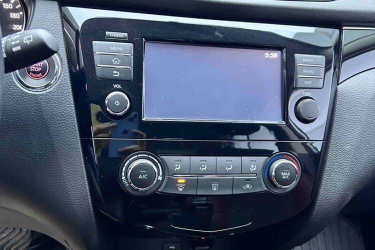 日产 逍客 2017款 2.0L CVT豪华版 国V中控内饰7008