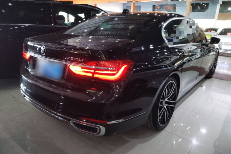 宝马7系 2018款 730Li 领先型 卓越套装车身外观7