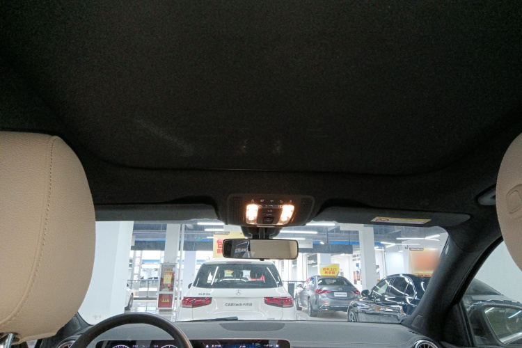 奔驰GLA 2020款 GLA 200中控内饰22