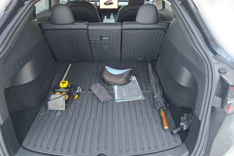 特斯拉 Model Y 2024款 后轮驱动版中控内饰23