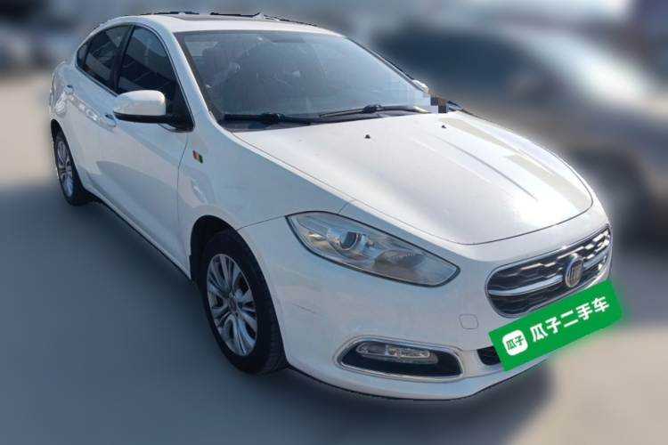 菲亚特 菲翔 2015款 1.4T 自动劲享版车身外观3