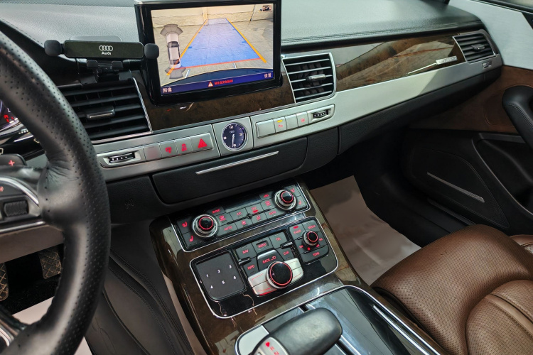 奥迪A8 2014款 A8L 45 TFSI quattro豪华型中控内饰7002