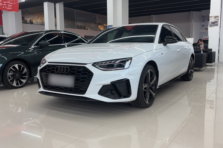 奥迪A4L 2024款 40 TFSI 豪华动感型车身外观1