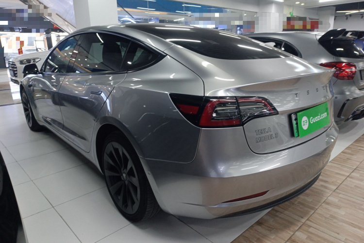 特斯拉 Model 3 2021款 标准续航后驱升级版车身外观4